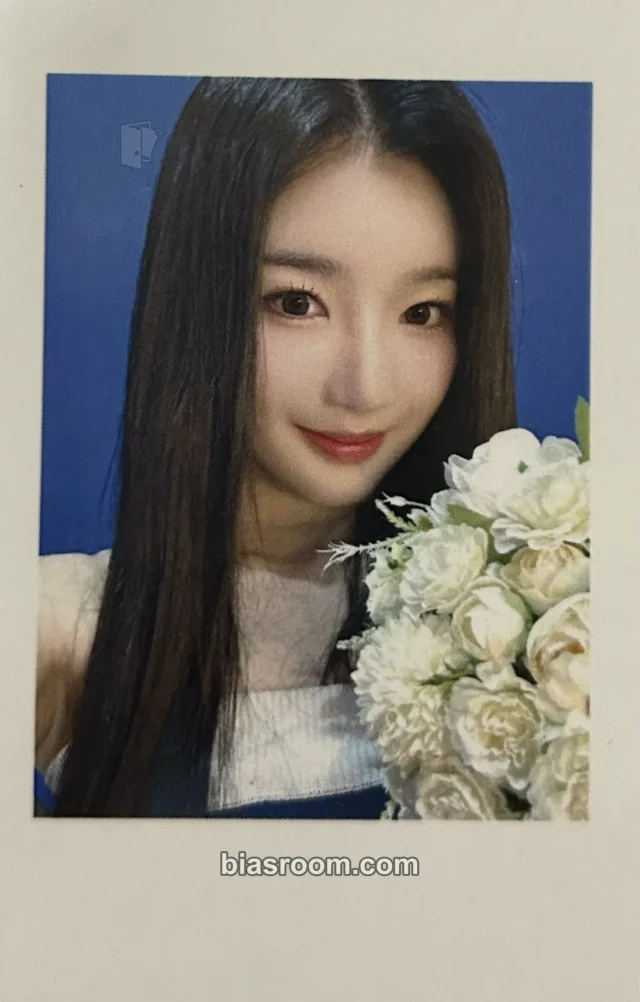 tripleS - Yooyeon - Assemble24 Album polaroid withmuu/withdrama fansign