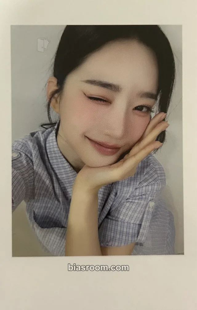 tripleS - Yooyeon - Assemble25 Album polaroid withmuu/withdrama