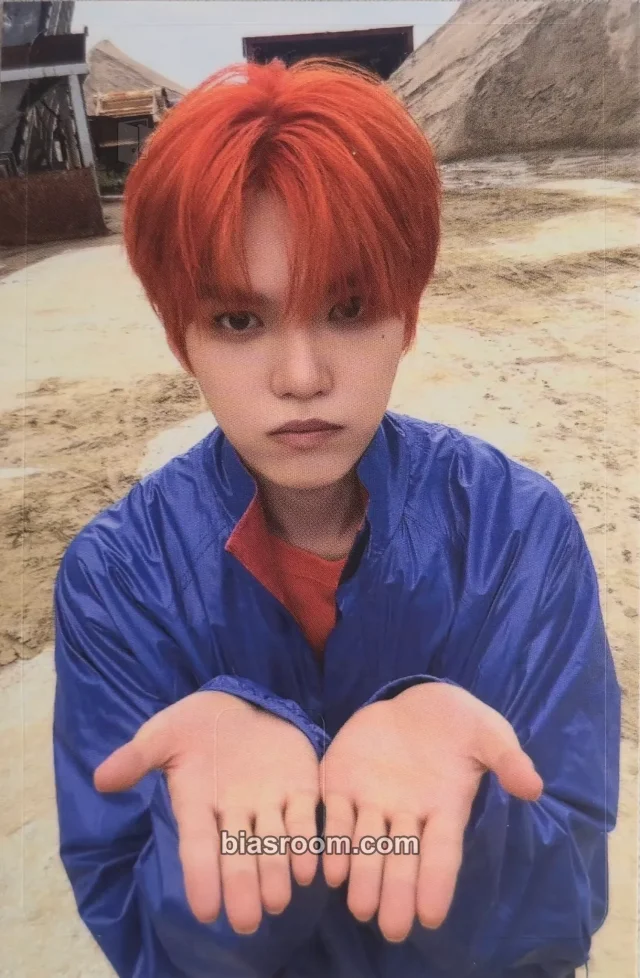 VERIVERY - Gyehyeon - CONFETTI Album photobook version card cover sticker