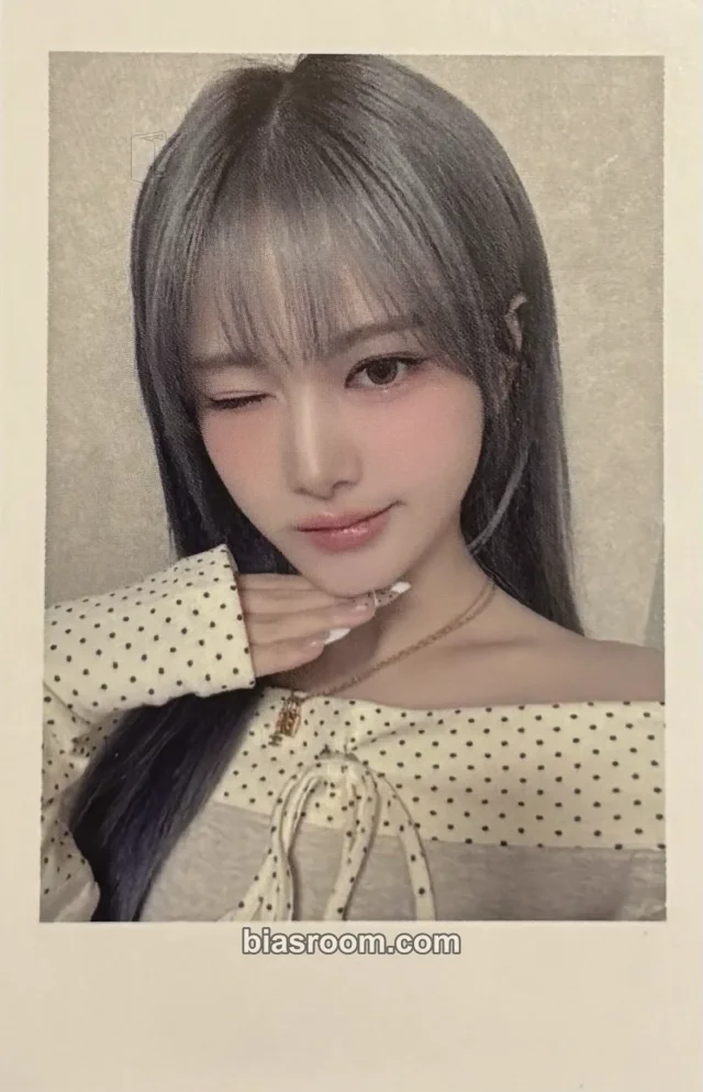 tripleS - Mayu - Beyond Beauty Album polaroid musicart (music art)