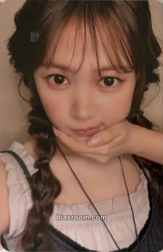 Ye-on Hearts2Hearts Lemon Tang K-pop photocard
