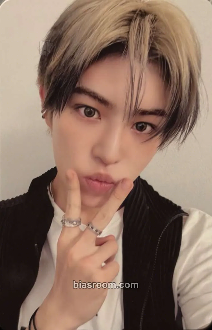 Minje KICK OFF THE WALL Pt 1 Photocard - KickFlip - photocard K-pop KickFlip