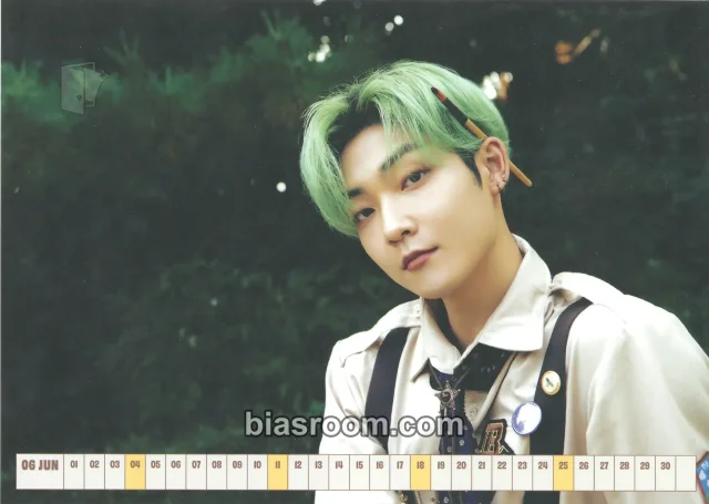 THE BOYZ - Kevin - 2023 SEASON'S GREETINGS [THE BOYZ SCOUT] Other season's greetings kit inclusion item set calendar