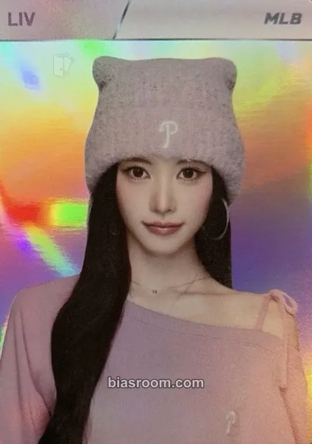 Liv RESCENE MLB Korea x RESCENE K-pop photocard