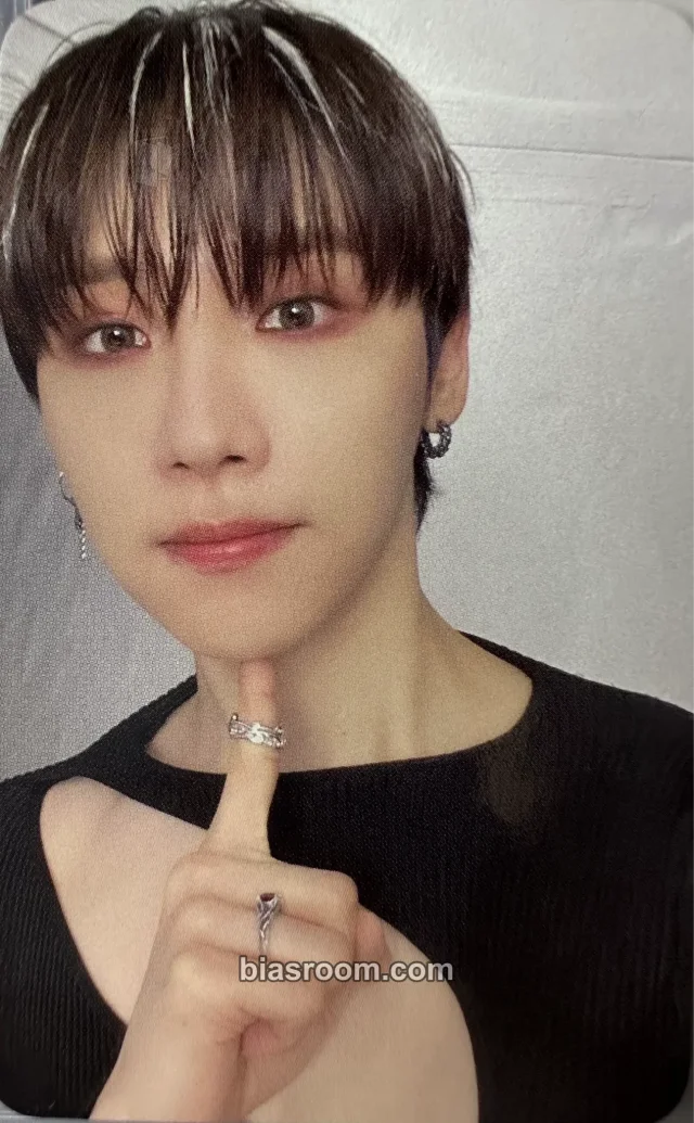 AB6IX - Woong - THE FUTURE IS OURS : LOST Album pob (pre-order benefit) hello82