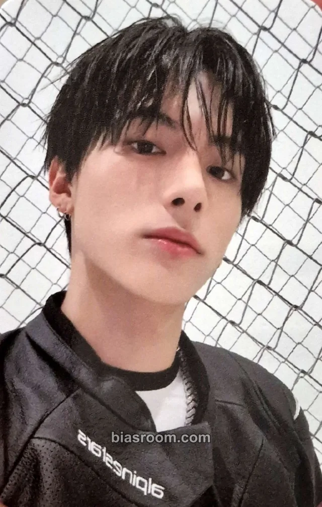 THE BOYZ - Eric - 2025 SEASON'S GREETINGS [THE FAST] Other pob (pre-order benefit) withmuu/withdrama
