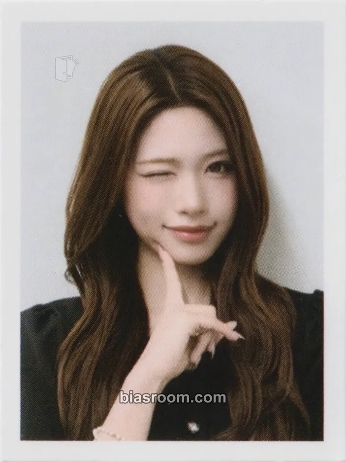 Zena Scent Archive - MEMORIES OF RESCENE Pop-Up Photocard - RESCENE – RESCENE K-Pop-Photocard
