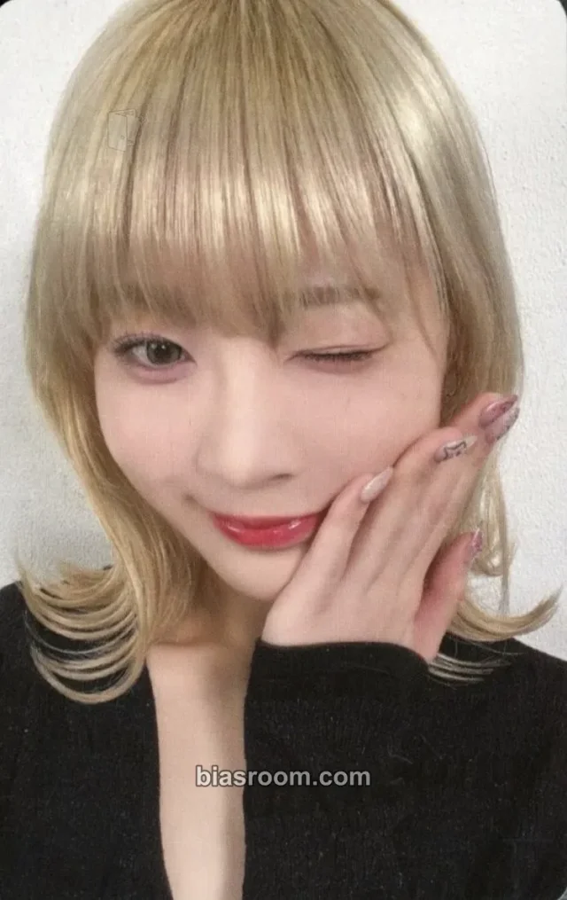 ME:I - Shizuku - 2024 ME:I LAUNCHING SHOW ME:ICONIC Event fanclub/membership trading card