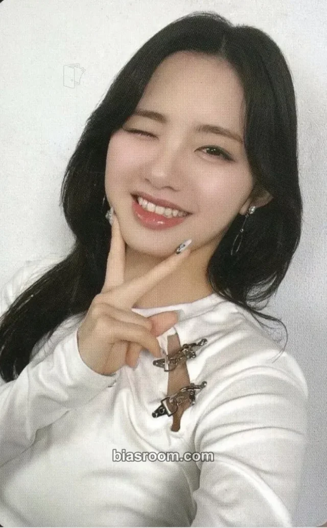 ME:I - Kokoro - 2024 ME:I LAUNCHING SHOW ME:ICONIC Event fanclub/membership trading card