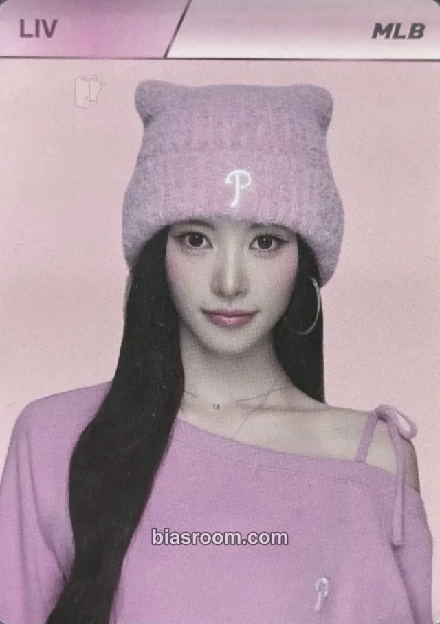 Liv RESCENE MLB Korea x RESCENE K-pop photocard