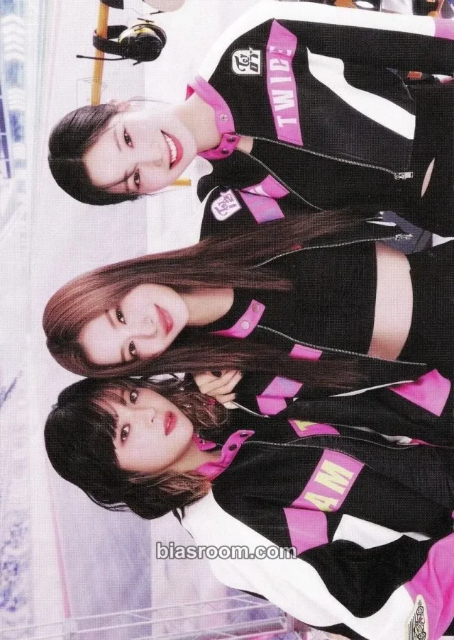 TWICE - Jeongyeon & Sana & Dahyun - 2024 Japan Season’s Greetings [Circuit24] Other japan season's greetings purchase benefit once japan version item set postcard