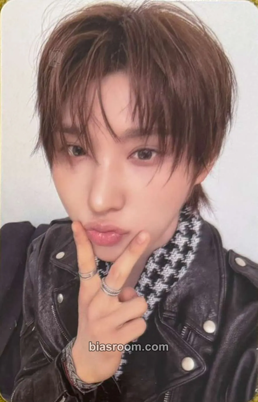 Juwang KICK OFF THE WALL Pt 1 Photocard - KickFlip – KickFlip K-Pop-Photocard