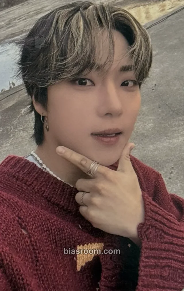 ONF - E-Tion - BEAUTIFUL SHADOW Album ktown4u pop-up drink benefit