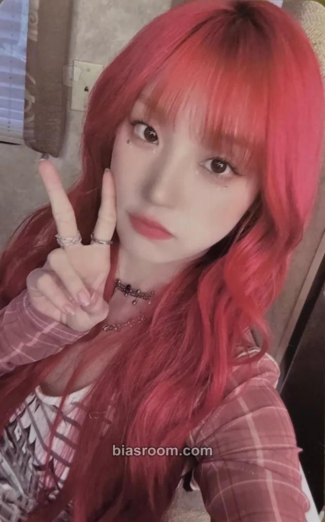 i-dle - Yuqi - YUQ1 Album kmstation round 3 video call/fancall