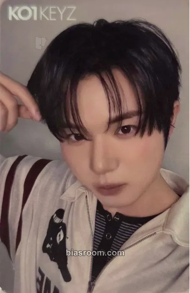 Issa KO1KEYZ KO1KEYZ K-pop photocard