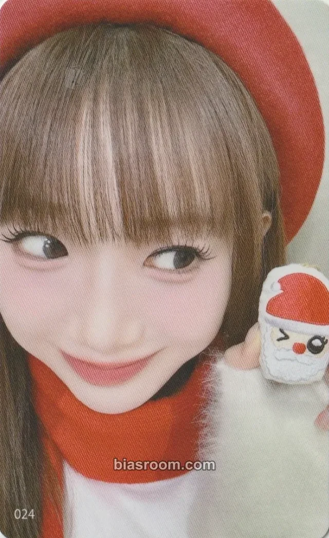 ME:I - Keiko - 2024 ME:ICONIC Sweet Holiday Event merch photocard ornament version