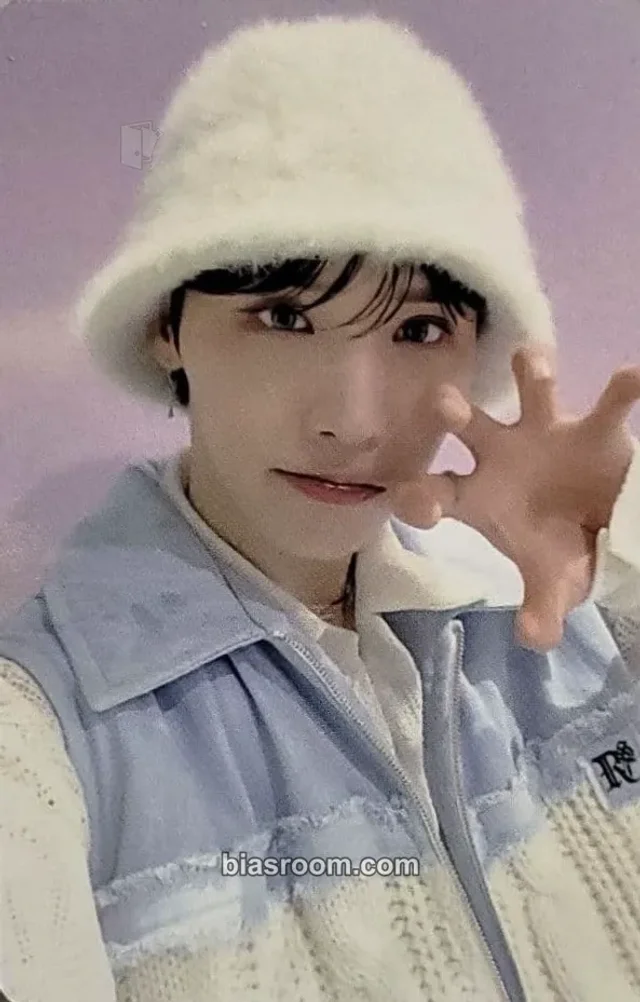 Woong AB6IX THE FUTURE IS OURS : FOUND K-pop photocard
