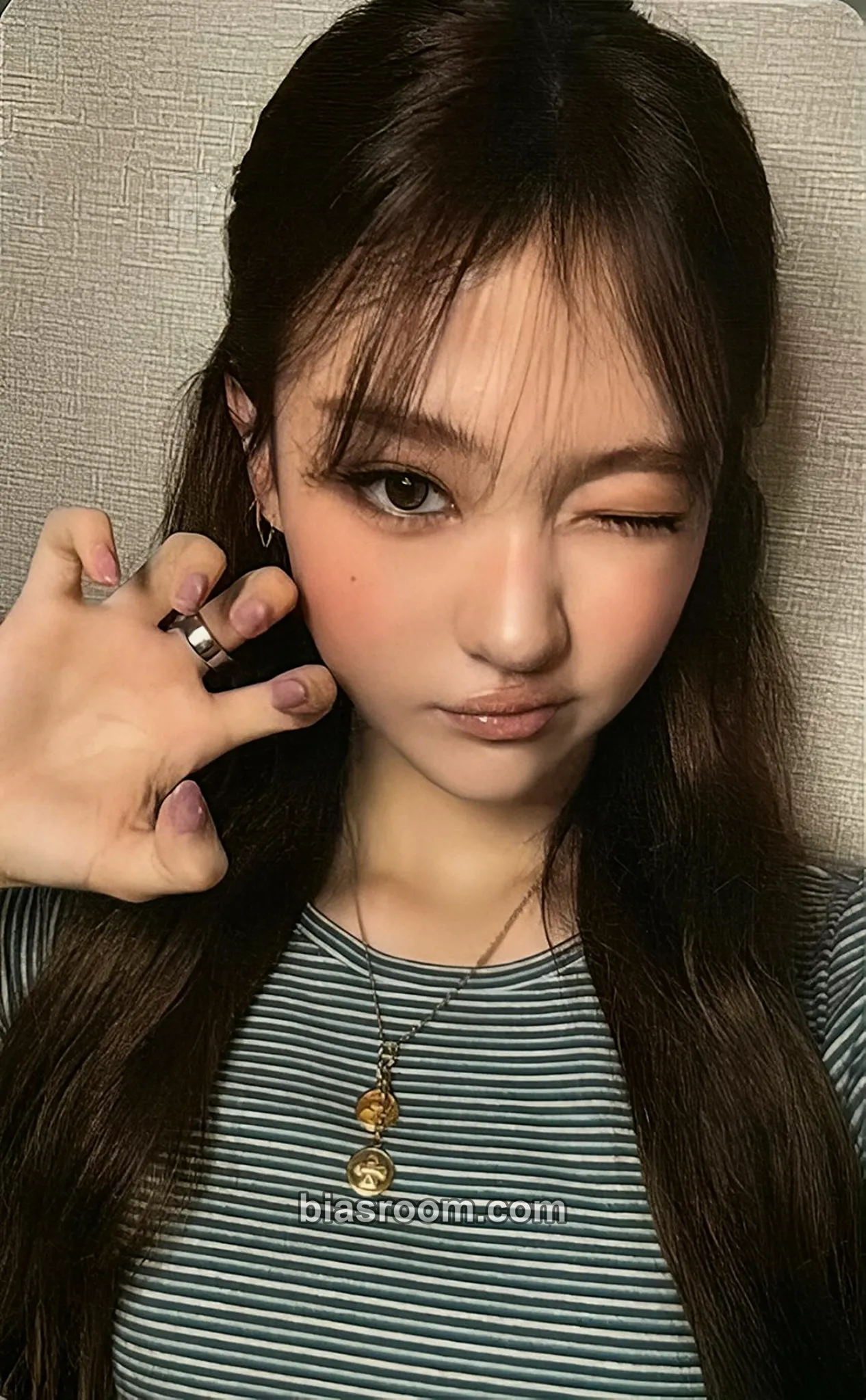 Ella BITE NOW Photocard - MEOVV - photocard de K-pop de MEOVV