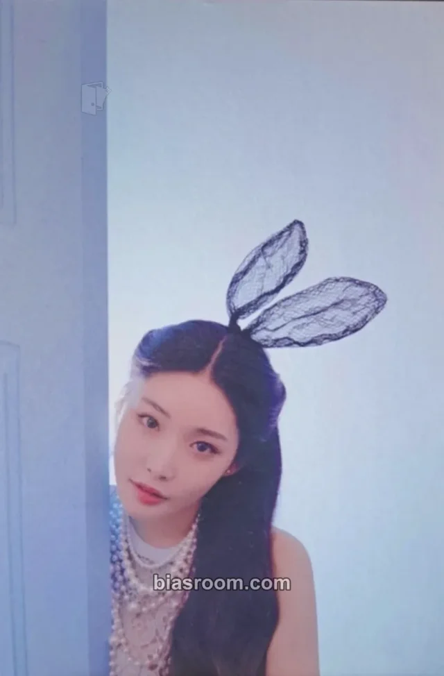 Chung Ha - Chung Ha - Byulharang 1st Membership Kit Other fanclub/membership postcard item set