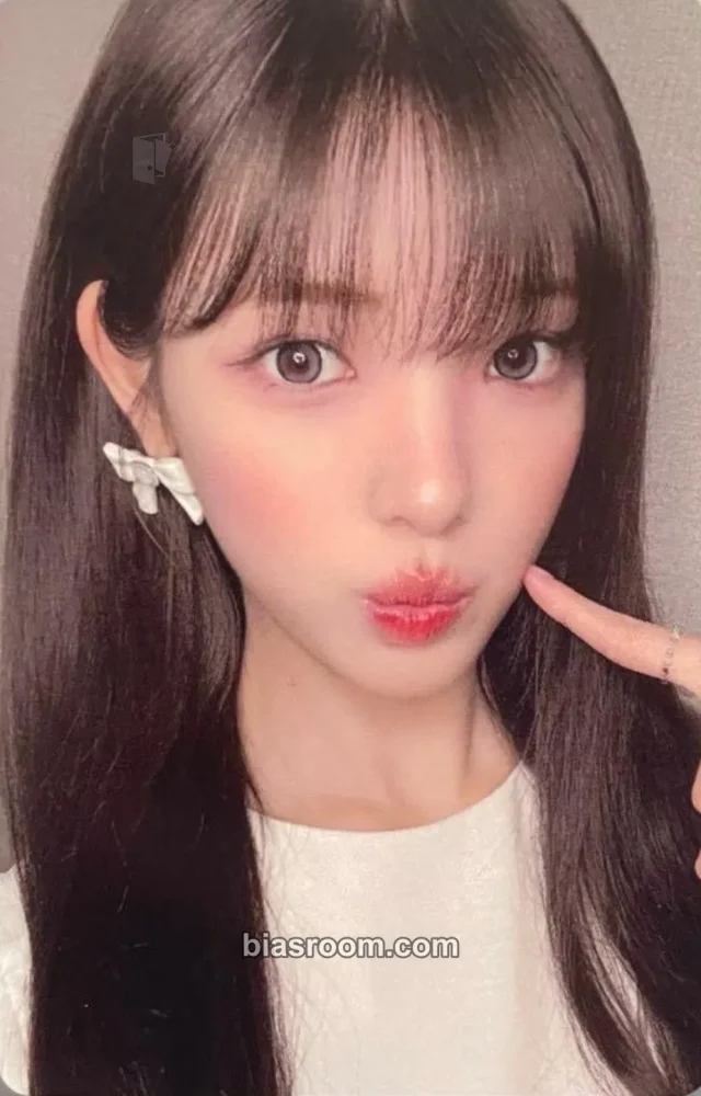 Hearts2Hearts - Yuha - Lemon Tang Album merch photocard bag pop-up shanghai