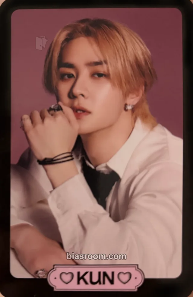Kun WayV Give Me That K-pop photocard