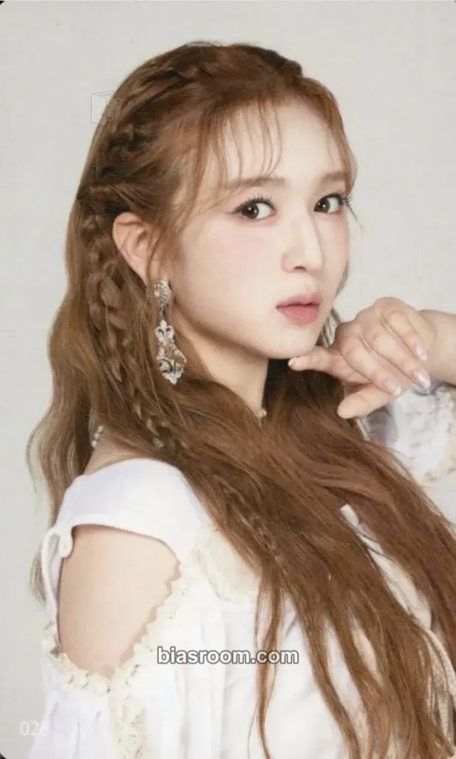 Suzu ME:I LAPOSTA 2025 K-pop photocard