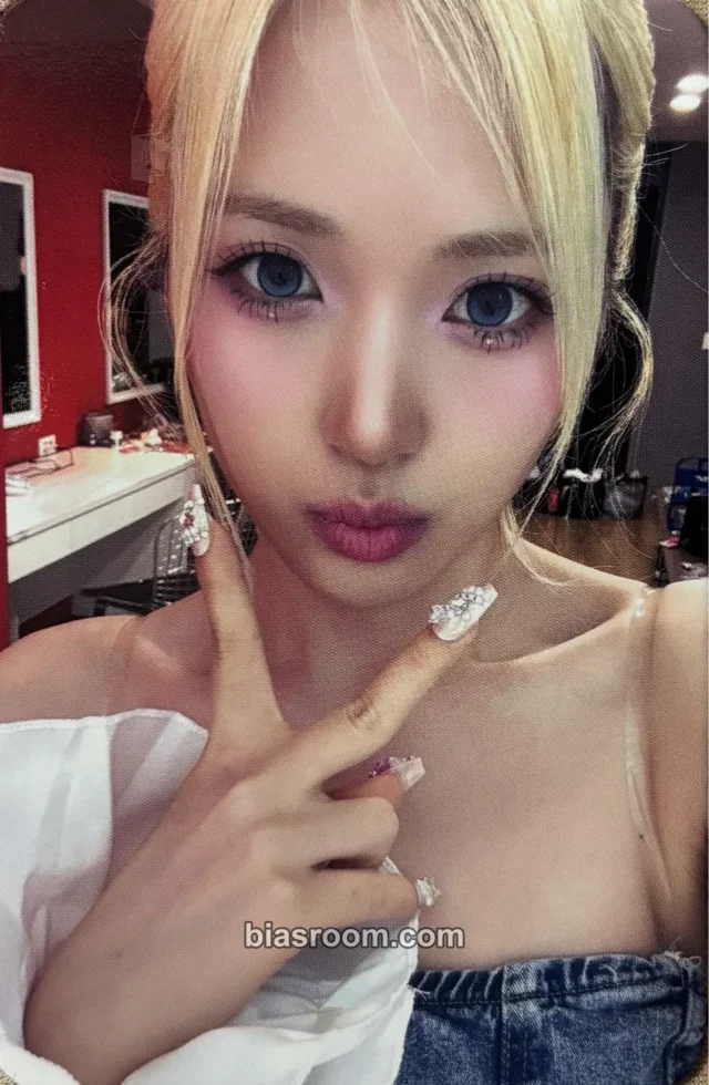 Daze CrazAngel Picasso K-pop photocard