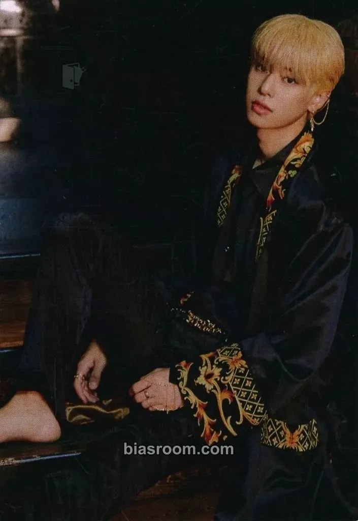 Donghyun SALUTE Photocard - AB6IX - photocard K-pop AB6IX