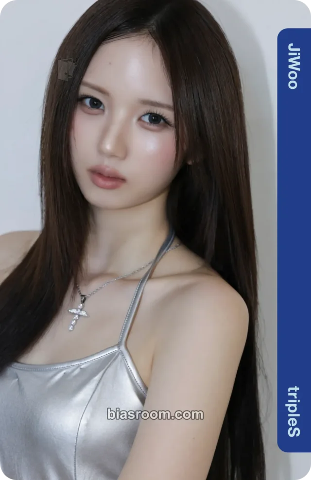 Jiwoo tripleS 4th World Tour <ANDLESS> K-pop photocard
