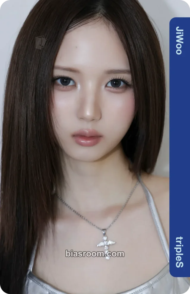 Jiwoo tripleS 4th World Tour <ANDLESS> K-pop photocard