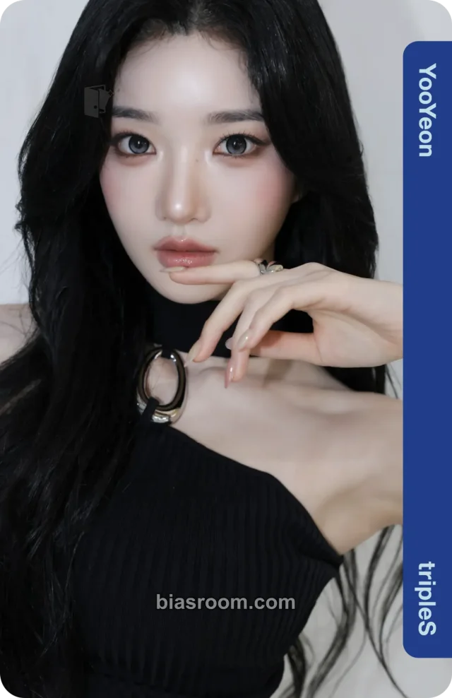 Photocard K-pop Yooyeon tripleS 4th World Tour <ANDLESS>