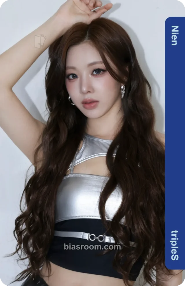 Nien tripleS 4th World Tour <ANDLESS> K-pop photocard