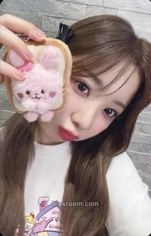 Miihi Nizoo Sweet Bakery Pop Up Photocard - NiziU – NiziU K-Pop-Photocard