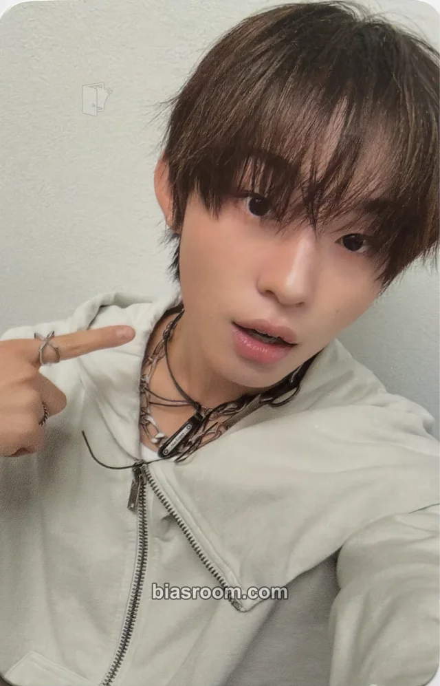 Keiju KickFlip KICK OFF THE WALL Pt 1 K-pop photocard