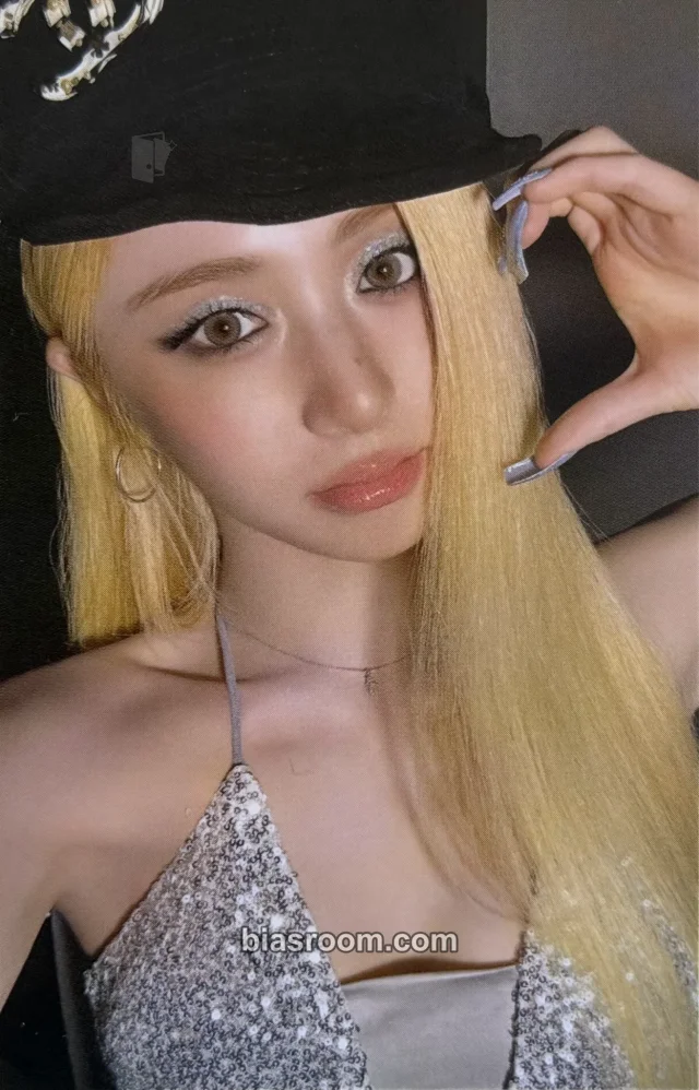 Huh Yunjin LE SSERAFIM Made My Night K-pop photocard