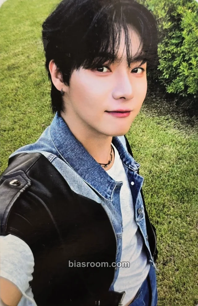 Yonghoon ONEWE 面 : Unknown Atlas K-pop photocard