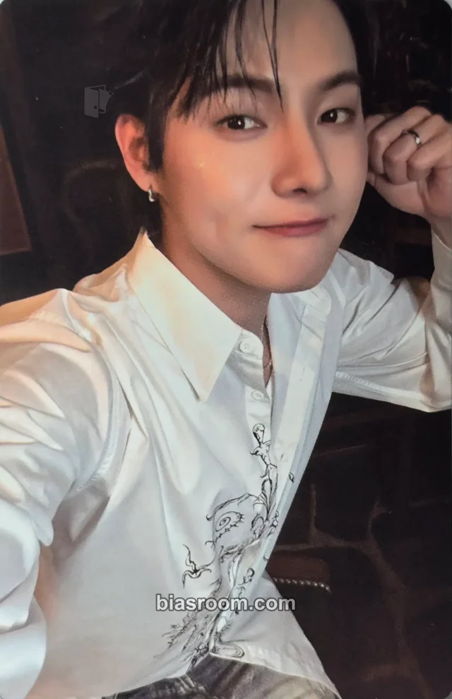 Yonghoon ONEWE 面 : Unknown Atlas K-pop photocard