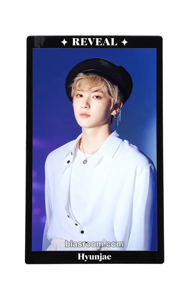 Hyunjae THE BOYZ Reveal K-pop Photocard
