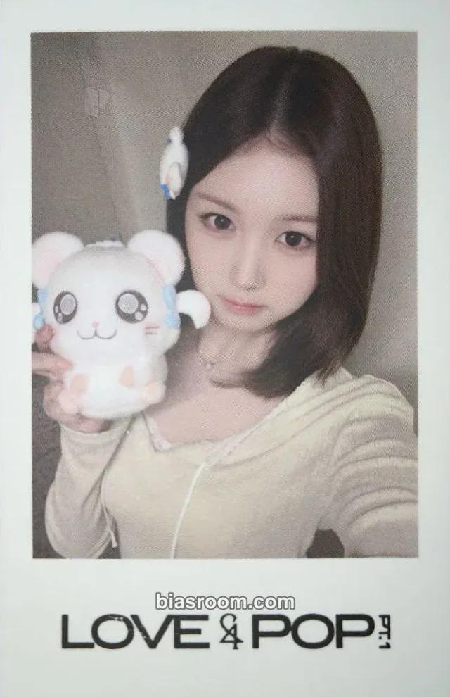 tripleS - Joobin - LOVE&POP pt.1 Album hellolive fansign round 4 polaroid