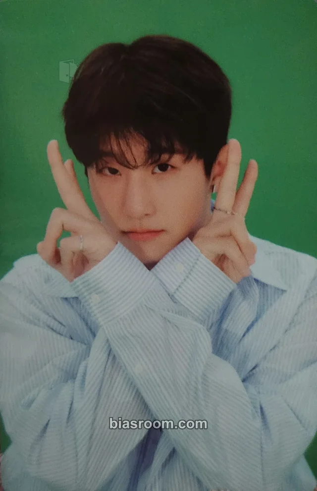 JinJin ASTRO 2023 Season’s Greetings K-pop photocard