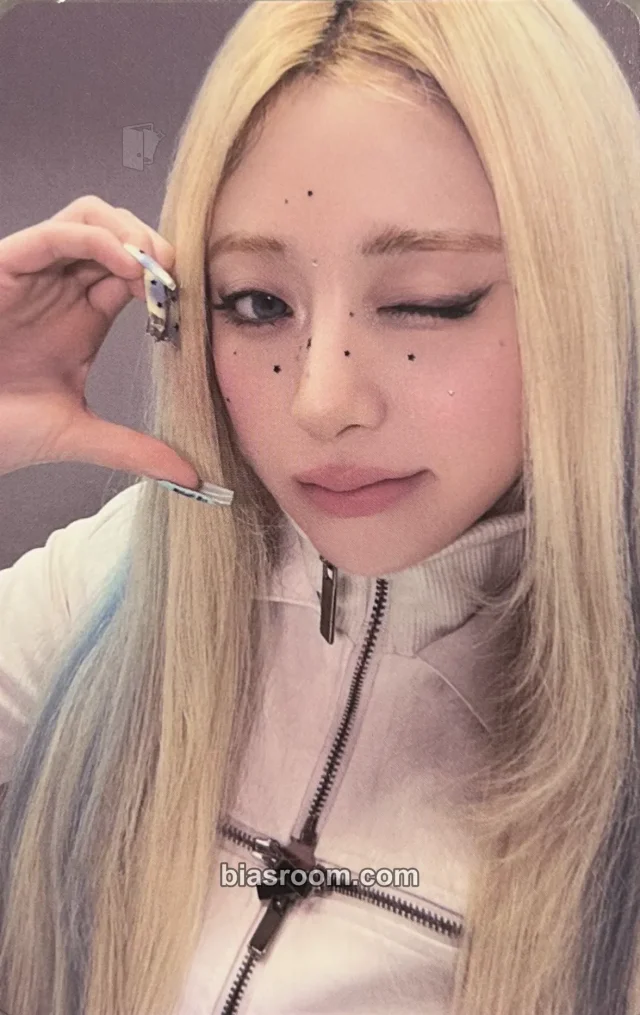 Huh Yunjin LE SSERAFIM Made My Night K-pop photocard