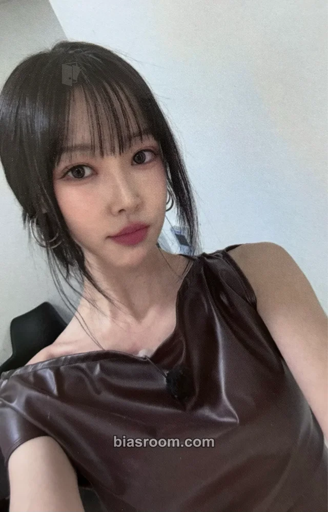 Yuju Yuju In bloom K-pop photocard