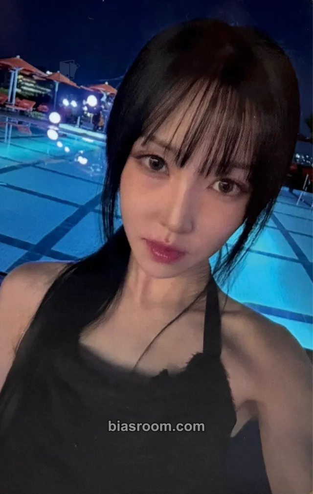 Yuju Yuju In bloom K-pop photocard