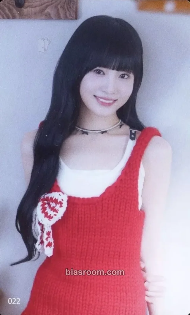Shizuku ME:I 2024 ME:ICONIC Sweet Holiday K-pop photocard