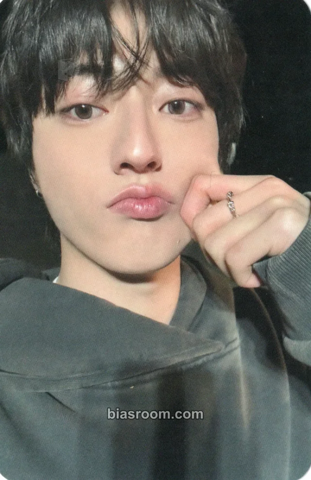 Photocard K-pop Haruto TREASURE Last Night