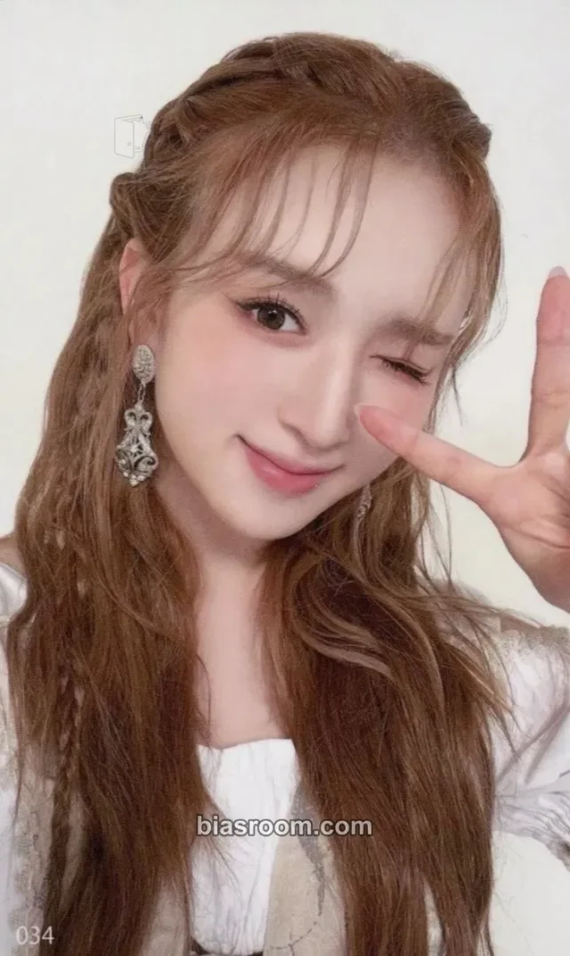 Suzu ME:I LAPOSTA 2025 K-pop photocard