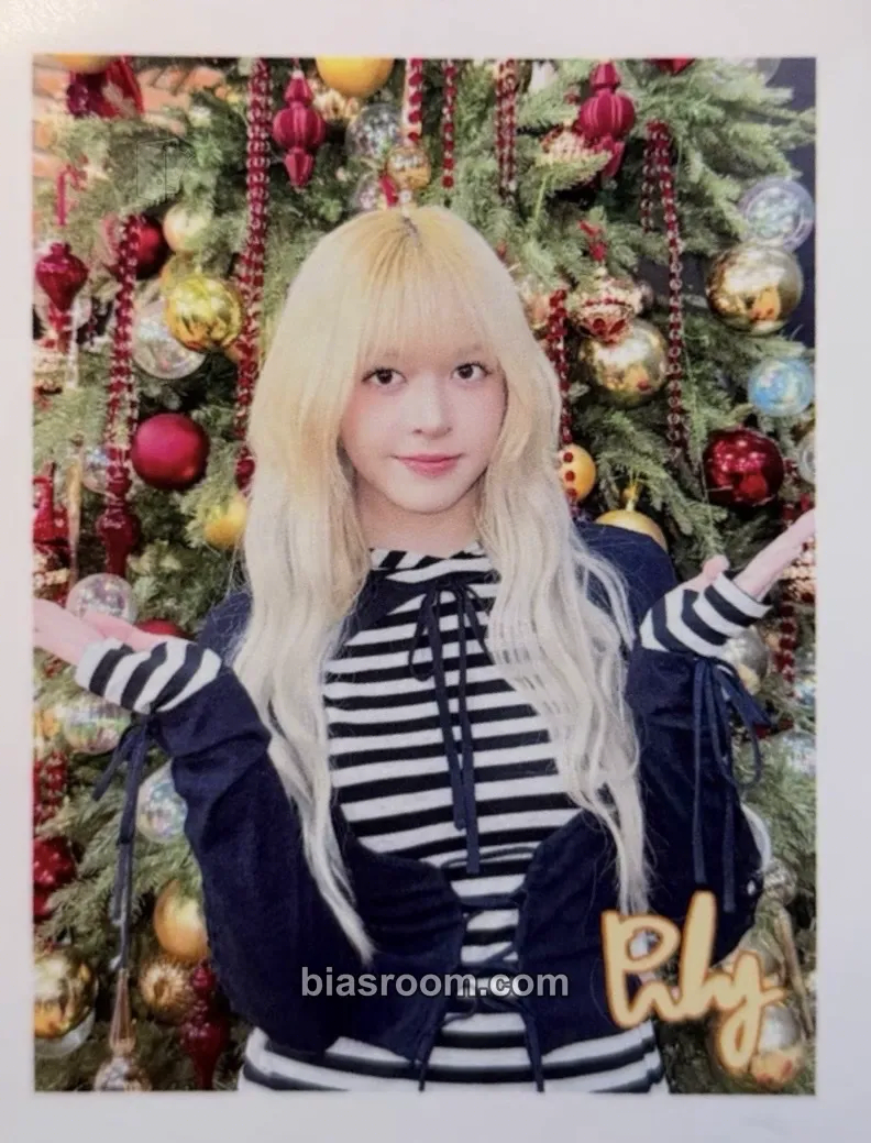 Lily Blue Valentine Photocard - NMIXX - NMIXX K-pop photocard