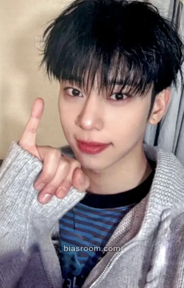Donghyun AB6IX SEVEN : CRIMSON HORIZON K-pop Photocard