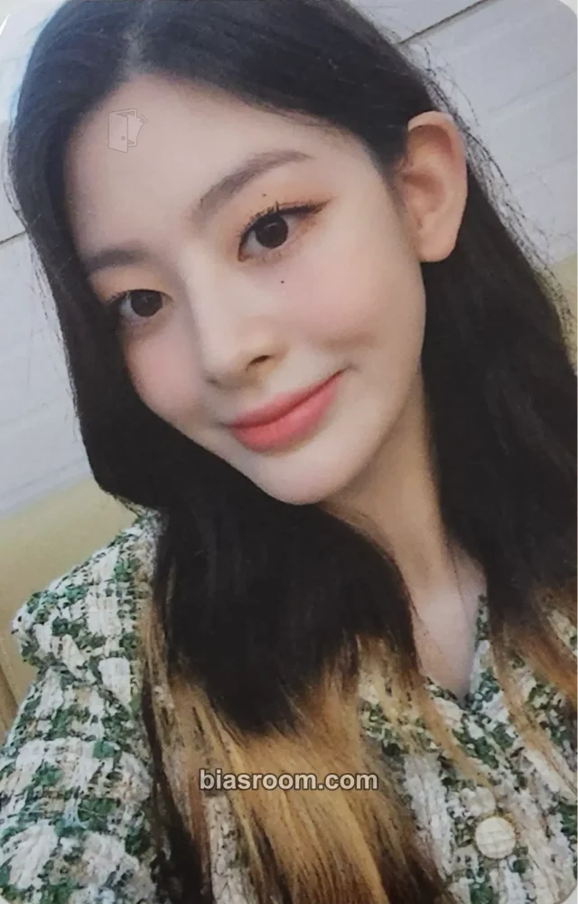 STAYC - Seeun - STEREOTYPE Album video call/fancall winner benefit withmuu/withdrama photocard set