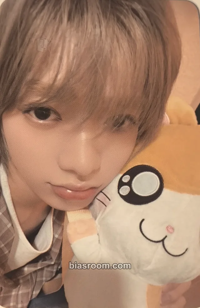 Yuma LUN8 Off the Grid K-pop photocard